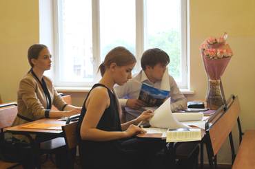 Захист магістерських робіт у Академії