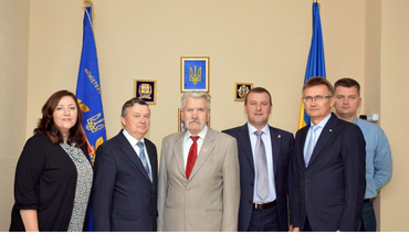 Вищий навчальний заклад «Національна академія управління» вітає колектив Донецького національного університету імені Василя Стуса